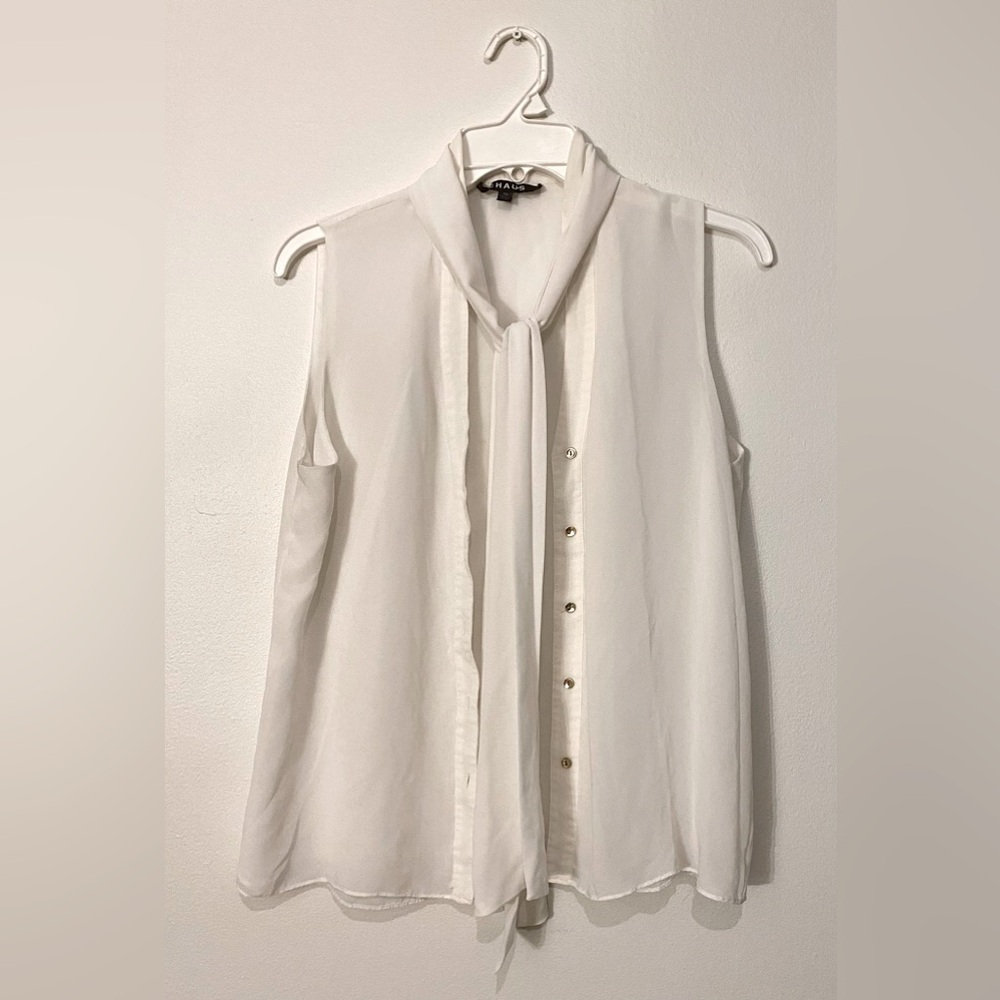 White button-down, tie-front, sleeveless blouse, Size 10